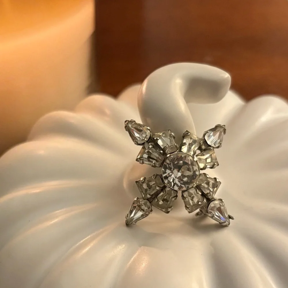 ✨ Vintage 1950s Rhinestone Starburst Brooch ❤️ - Picture 5 of 14
